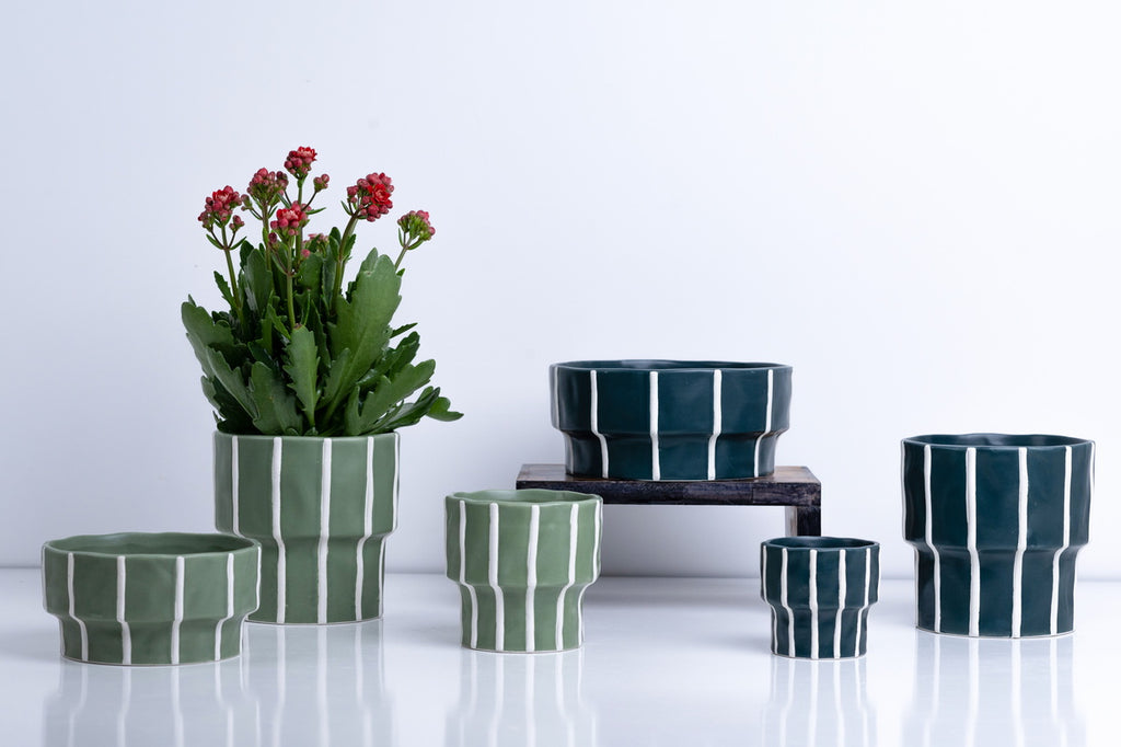Ceramic Flower Pot – Elegant Home & Garden Planter